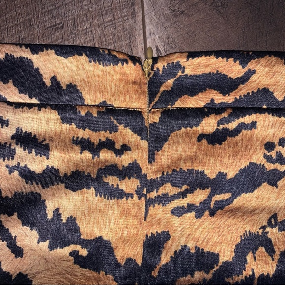 DSQUARED2 Tiger Animal Print Mini Skirt Burnt Orange Brown Black Size 10Y - Picture 4 of 7